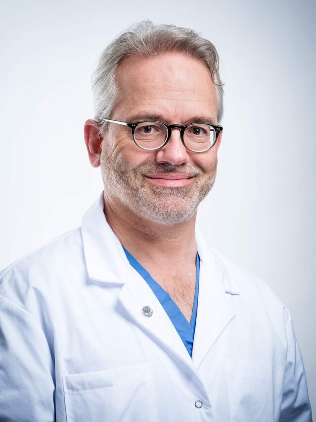 Docteur Vladimir Konstantinovich, urologue Patrick Eggleston